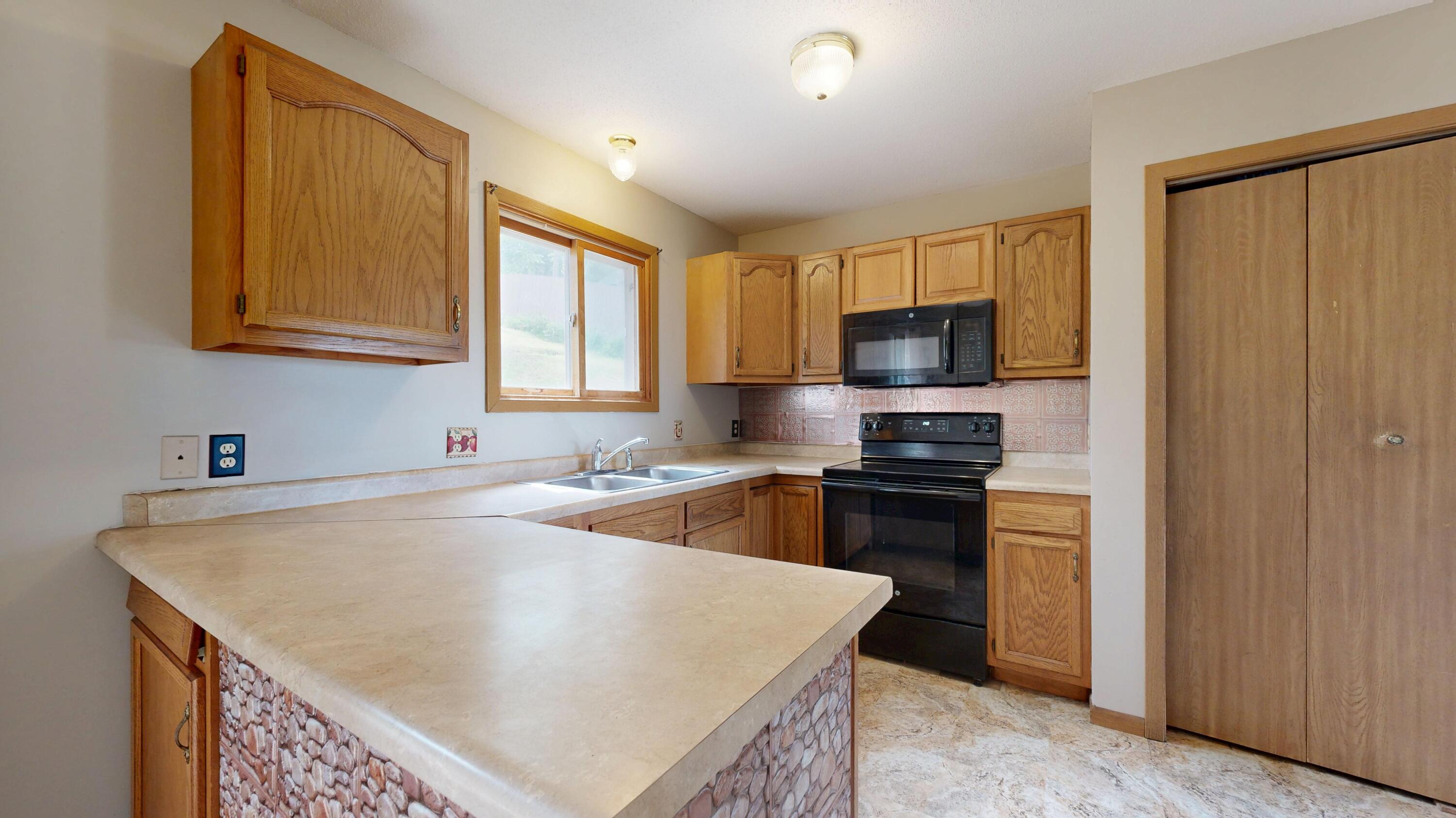 1411 North Street Sparta, WI 54656 - Photo 10 of 31 Kitchen