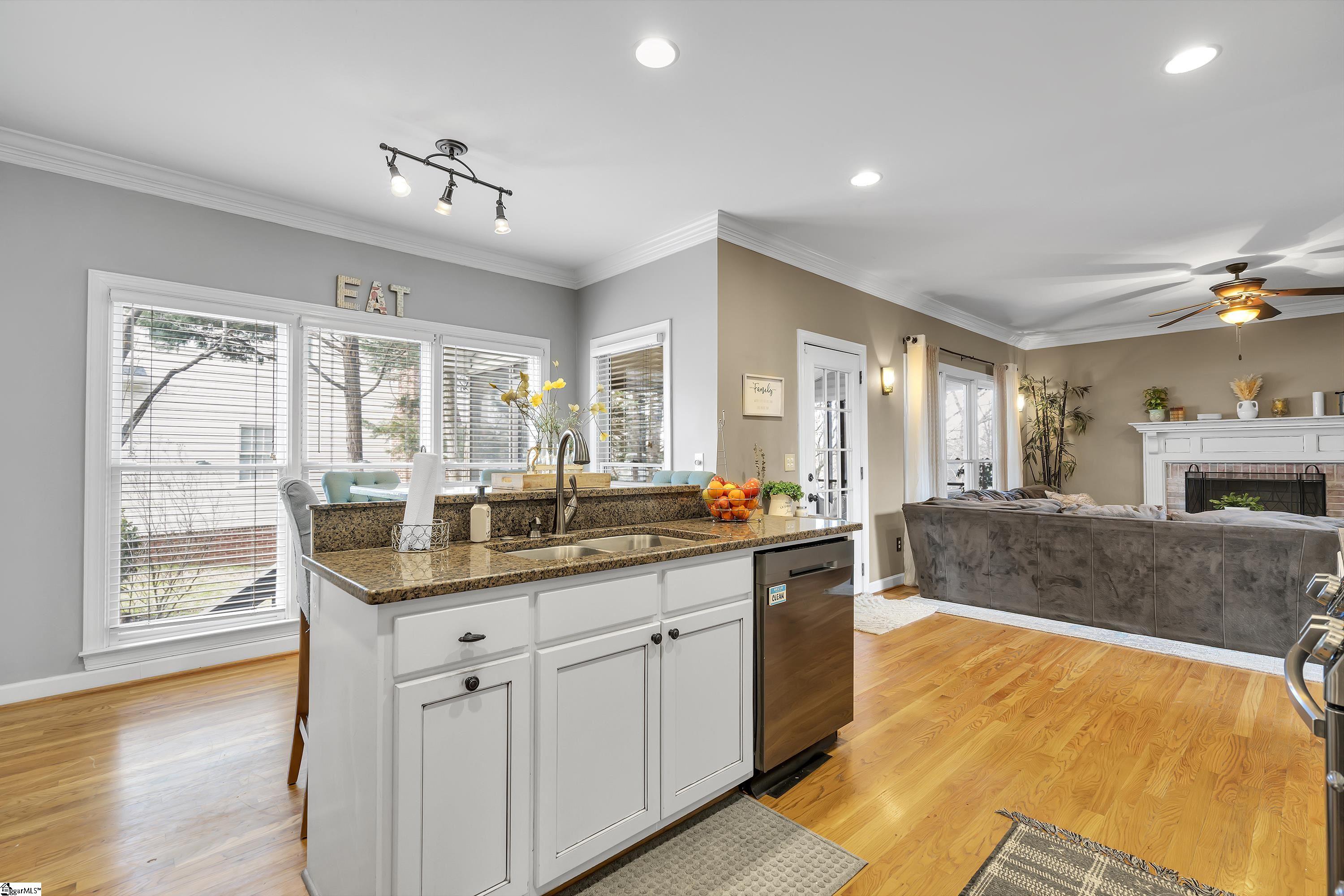 305 Quail Ridge Drive Simpsonville, SC 29680 - Photo 8 of 33 Gallery Image 8