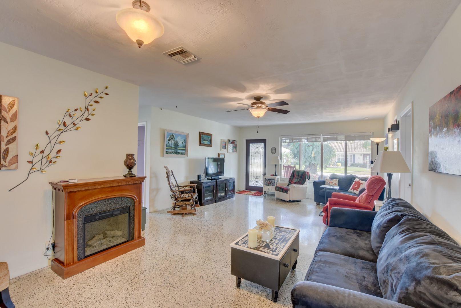 987 Southwest 7th Street Boca Raton, FL 33486 - Photo 3 of 30 lh 987 sw 8th st-7