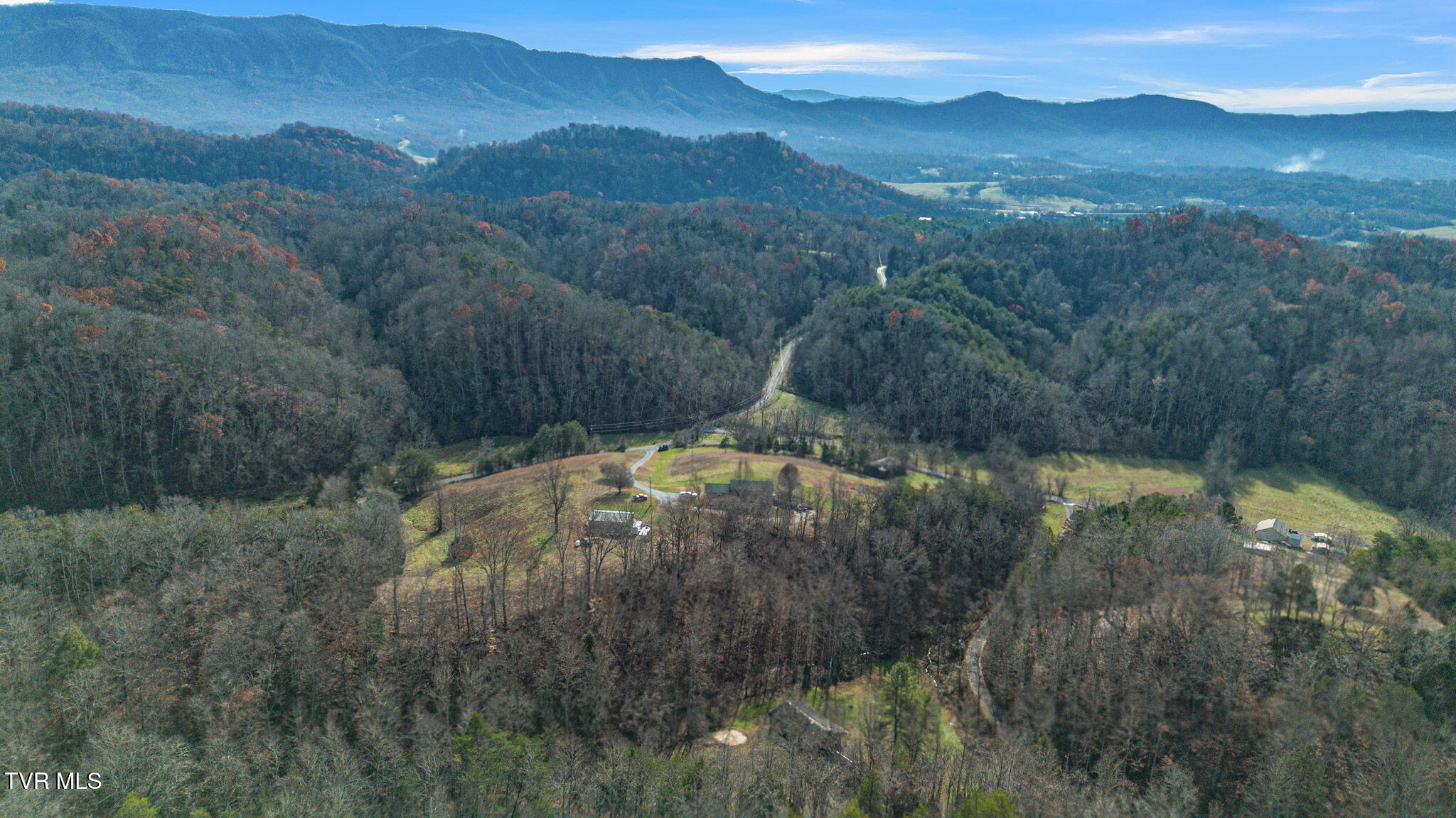 2313 Hall Road Dandridge, TN 37725 - Photo 30 of 35 56