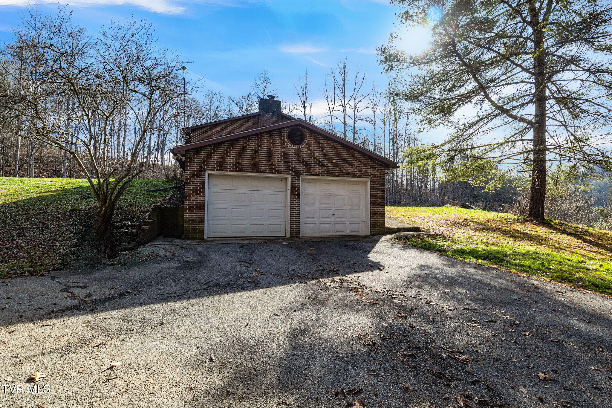 2313 Hall Road Dandridge, TN 37725 - Photo 3 of 35 3