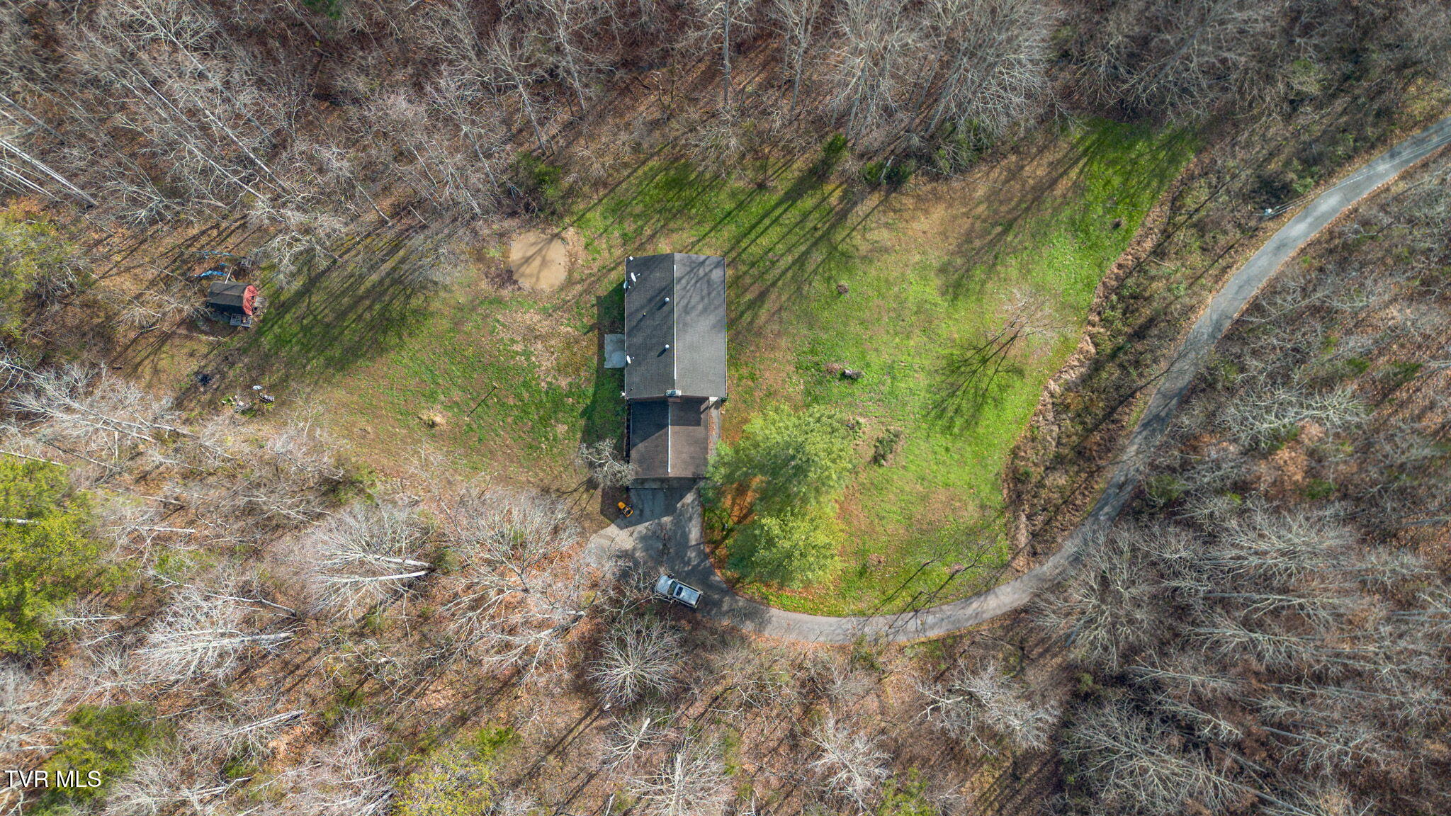 2313 Hall Road Dandridge, TN 37725 - Photo 31 of 35 58