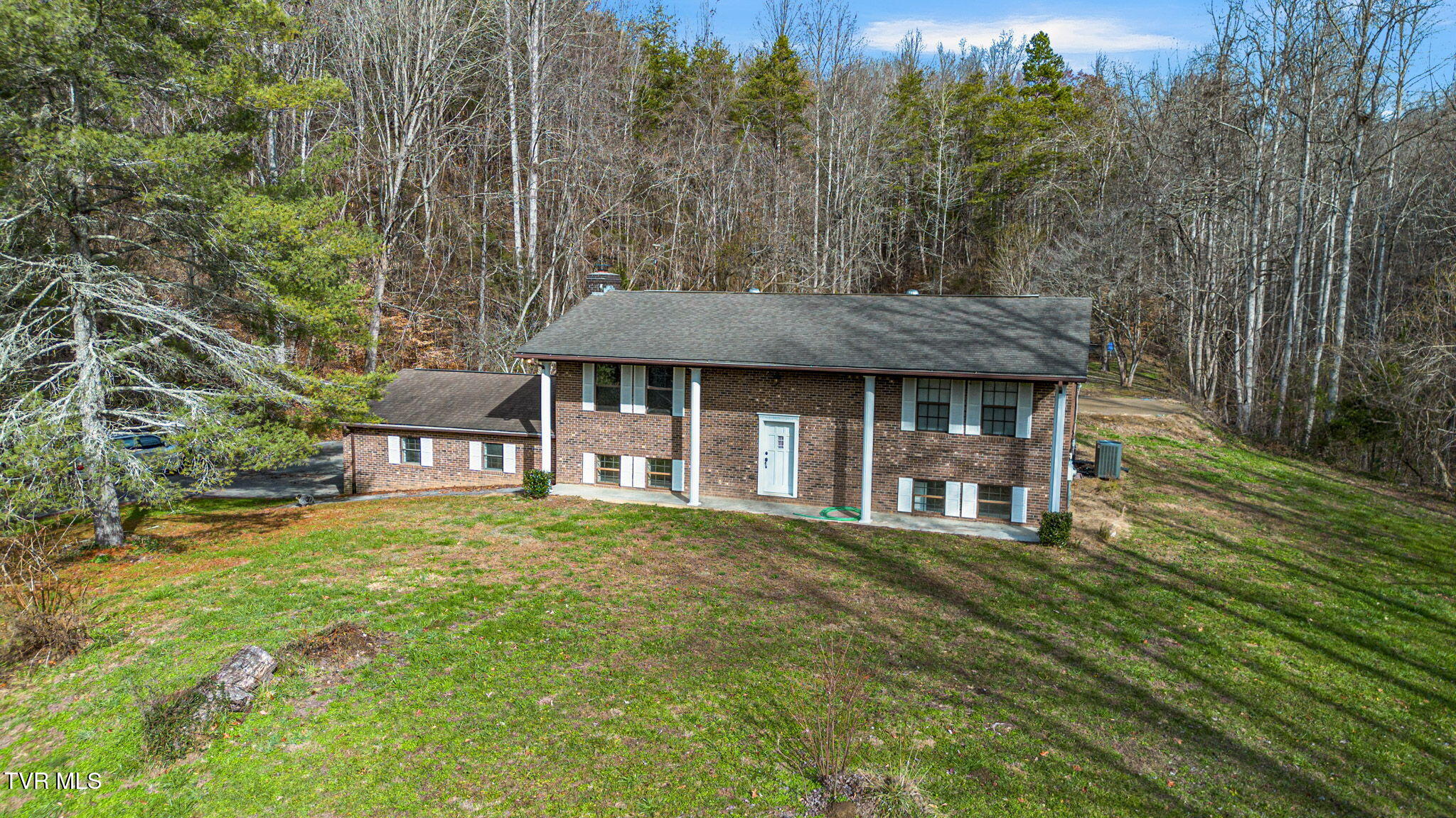 2313 Hall Road Dandridge, TN 37725 - Photo 32 of 35 59