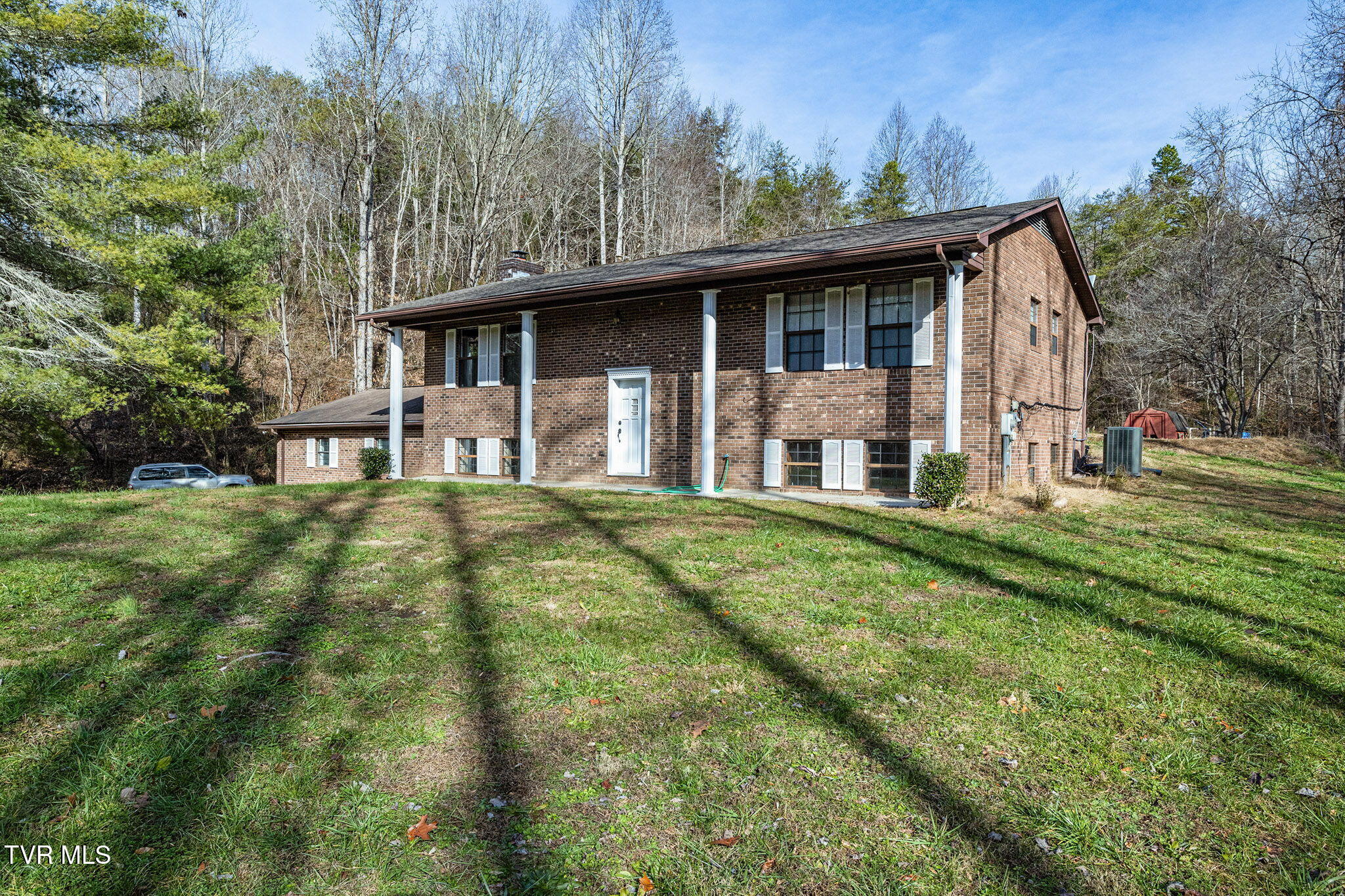 2313 Hall Road Dandridge, TN 37725 - Photo 33 of 35 60