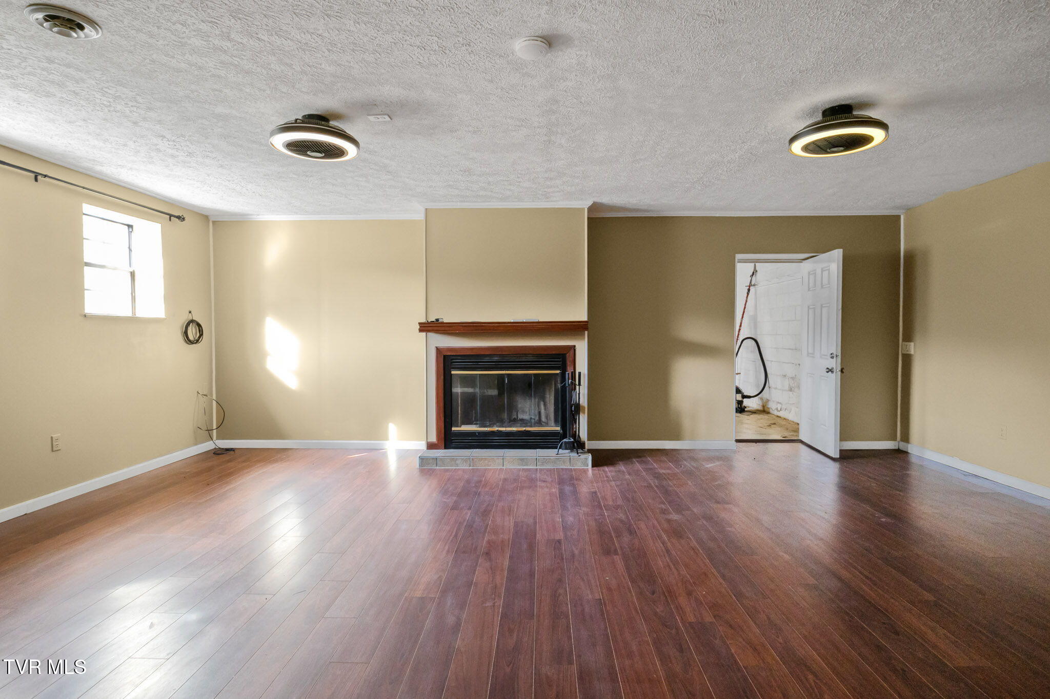 2313 Hall Road Dandridge, TN 37725 - Photo 7 of 35 7