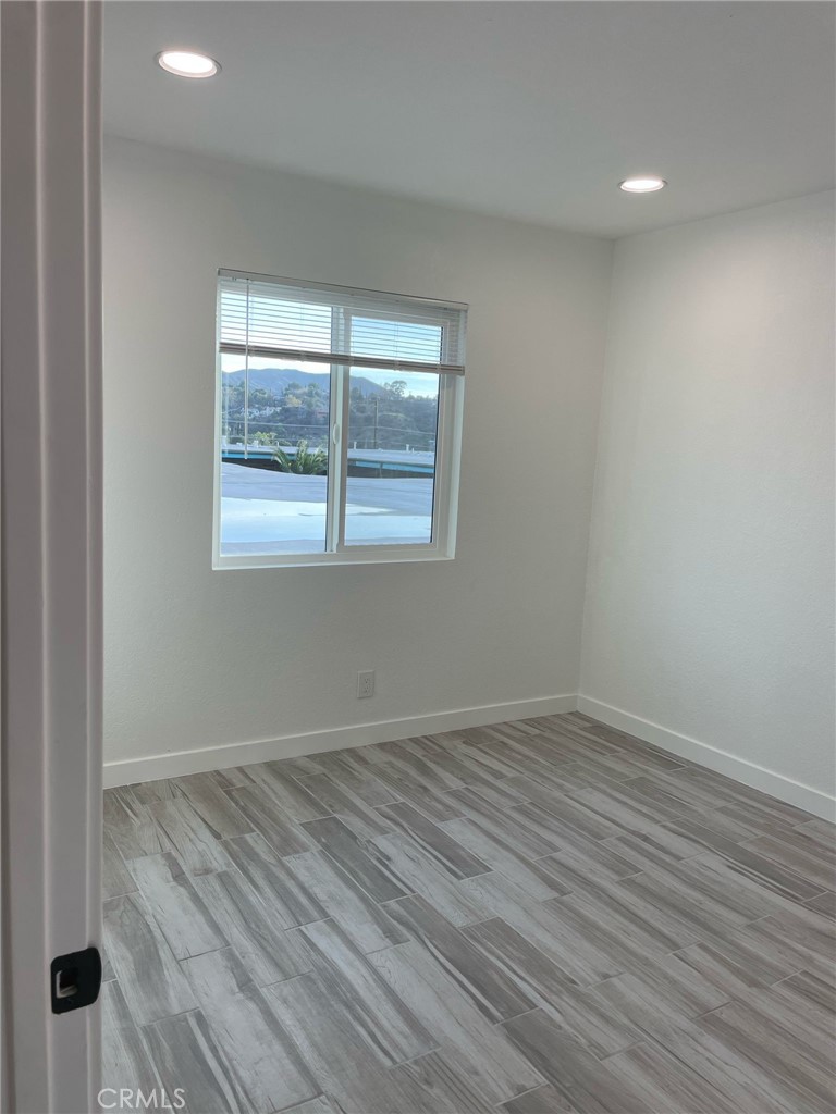 10037 Samoa Avenue, Unit 17 Tujunga, CA 91042 - Photo 5 of 8