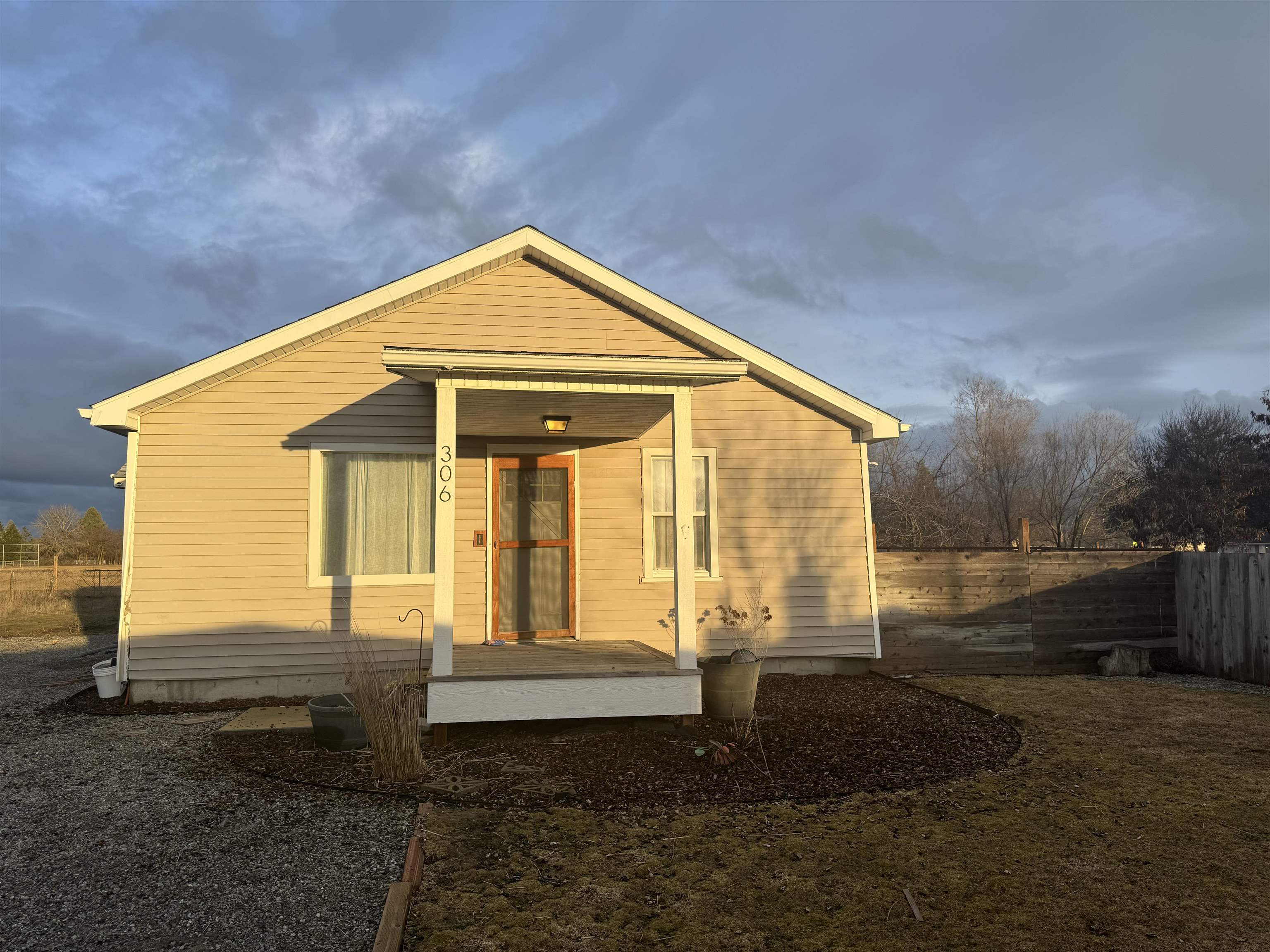 306 North Flora Road Spokane Valley, WA 99016 - Photo 1 of 20