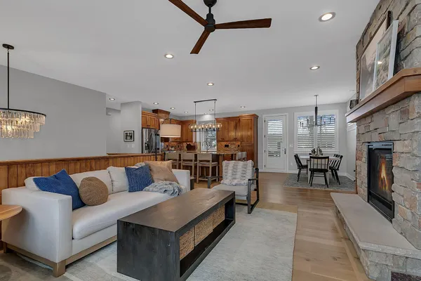 $649,900 | 4672 Walnut Street, Medina, MN 55359