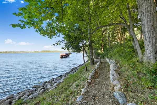 $649,900 | 4672 Walnut Street, Medina, MN 55359