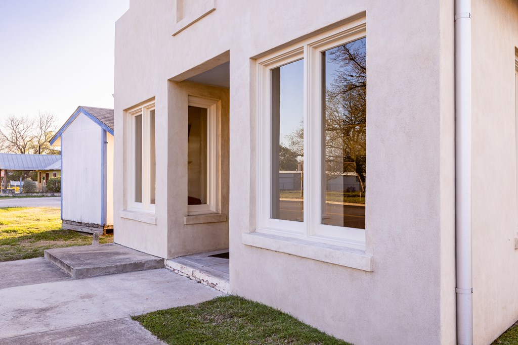416 Highway 27 Comfort, TX 78013 - Photo 4 of 46