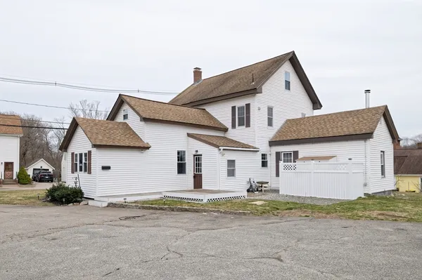$580,000 | 21 Maple Street, Bellingham, MA 02019