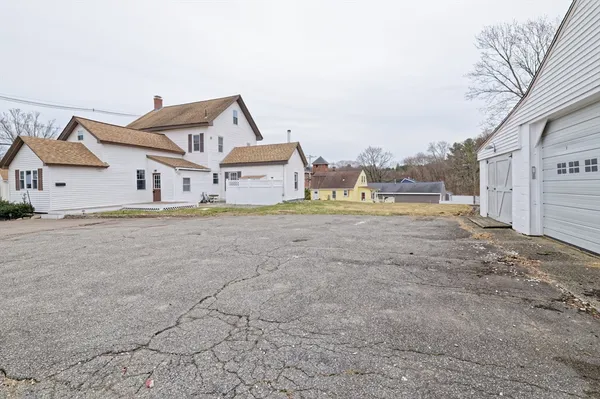 $580,000 | 21 Maple Street, Bellingham, MA 02019
