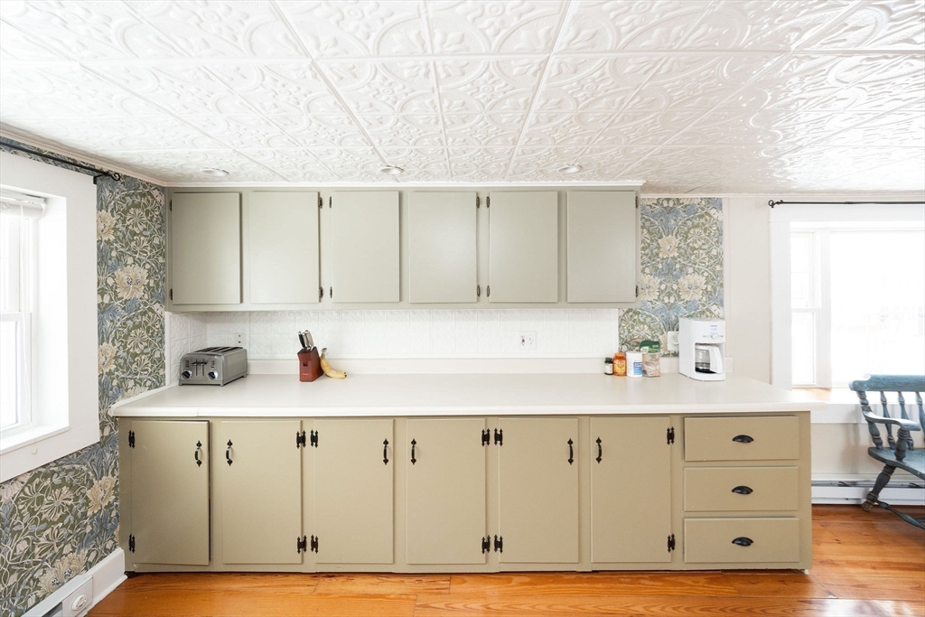 21 Maple Street Bellingham, MA 02019 - Photo 7 of 32