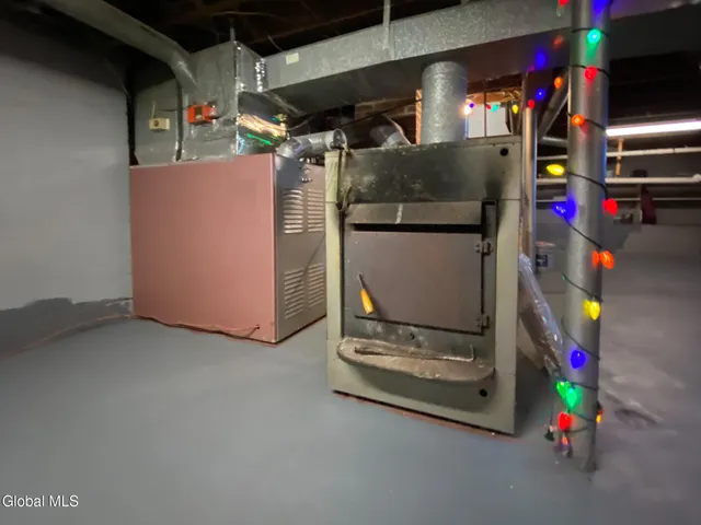 $525,000 | 5 Hanneford Road, Queensbury, NY 12804