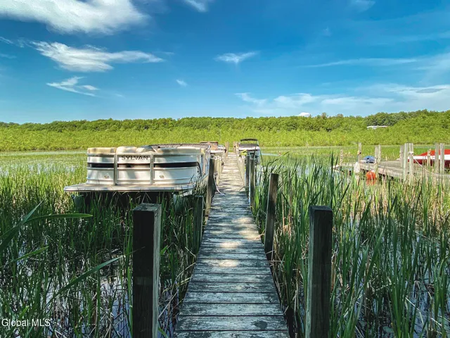 $525,000 | 5 Hanneford Road, Queensbury, NY 12804