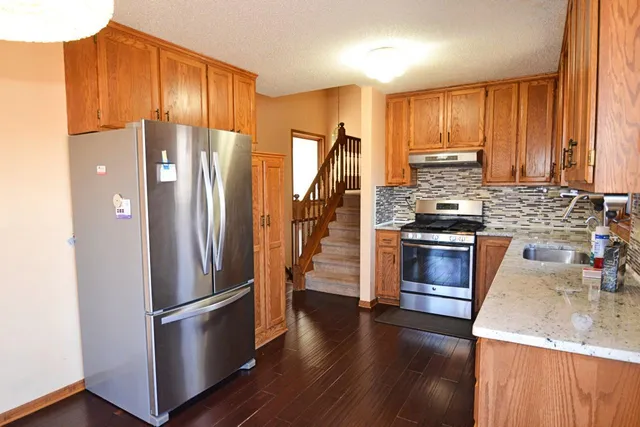 $389,900 | 5700 Willow Trail, Shoreview, MN 55126