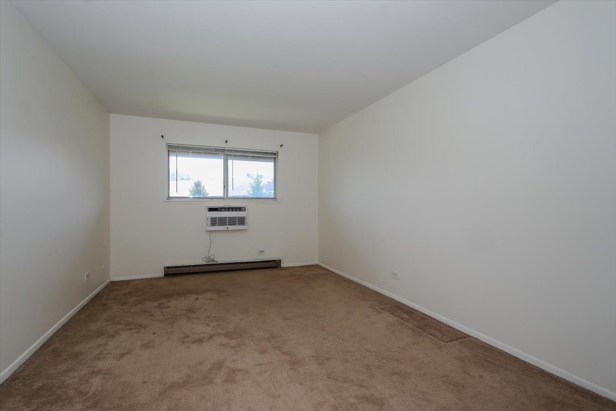 834 East Old Willow Road, Unit 209 Prospect Heights, IL 60070 - Photo 9 of 22