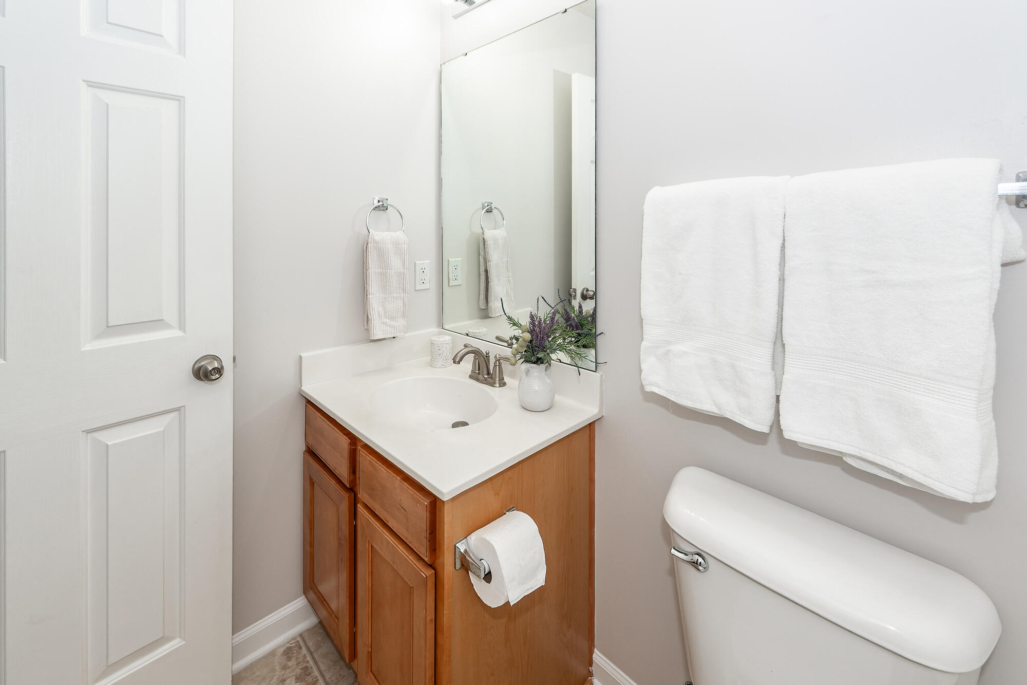 140 Decatur Drive Summerville, SC 29486 - Photo 25 of 58 Full bath on the 1st floor