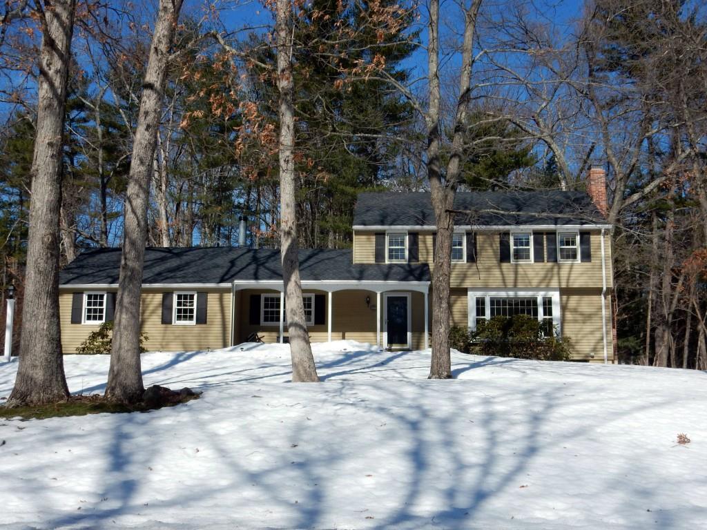 30 Chestnut Hill Road Simsbury, CT 06092 - Photo 1 of 1 Welcome to 30 Chestnut Hill Road in West Simsbury