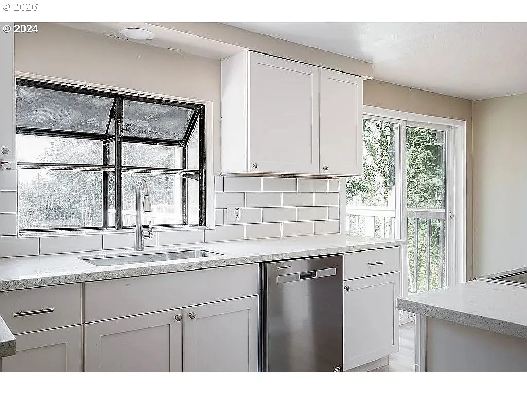 42912 East Larch Mountain Road Corbett, OR 97019 - Photo 9 of 26