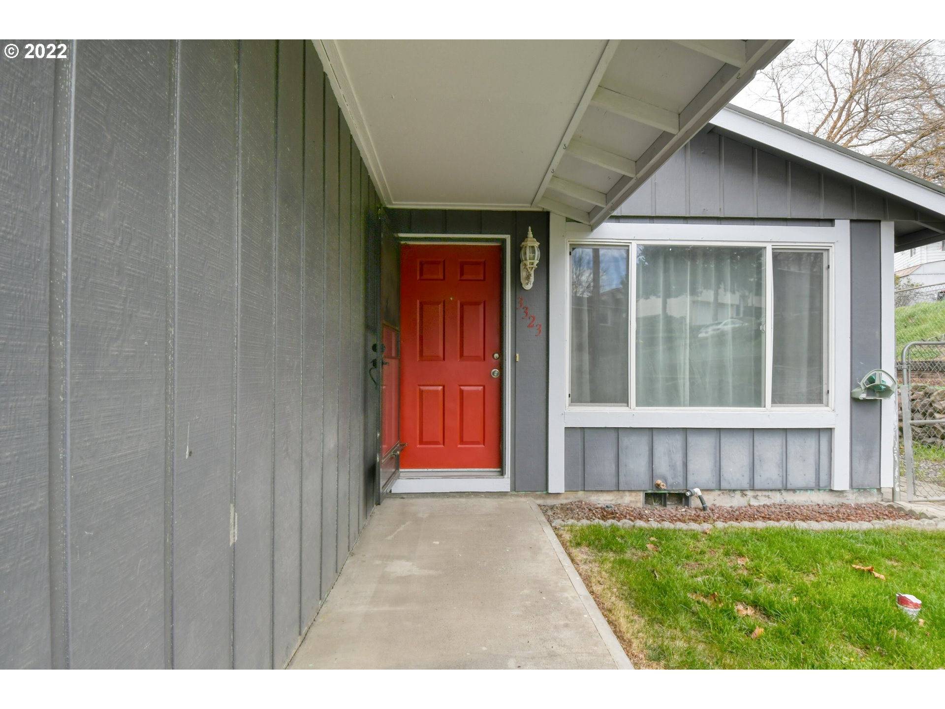 3323 Southwest Ladow Avenue Pendleton, OR 97801 - Photo 3 of 32 Gallery Image 3