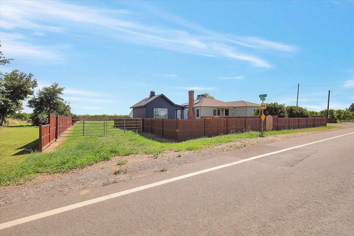 1102 Barry Road Yuba City, CA 95991 - Photo 36 of 88