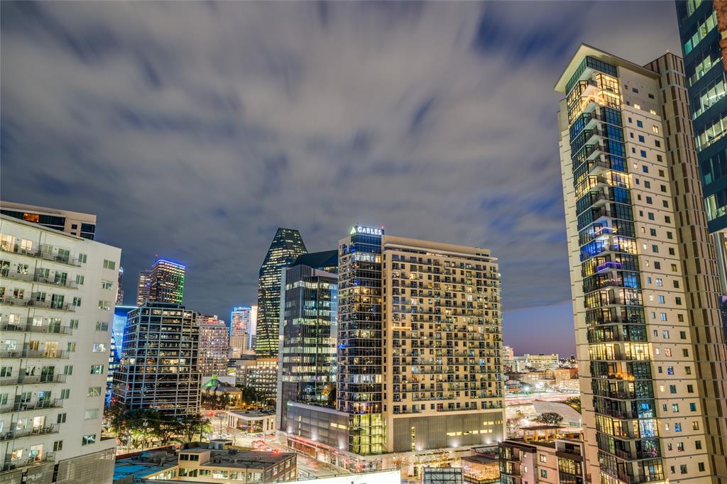 2011 Cedar Springs Road, Unit 606 Dallas, TX 75201 - Photo 27 of 33 a city view