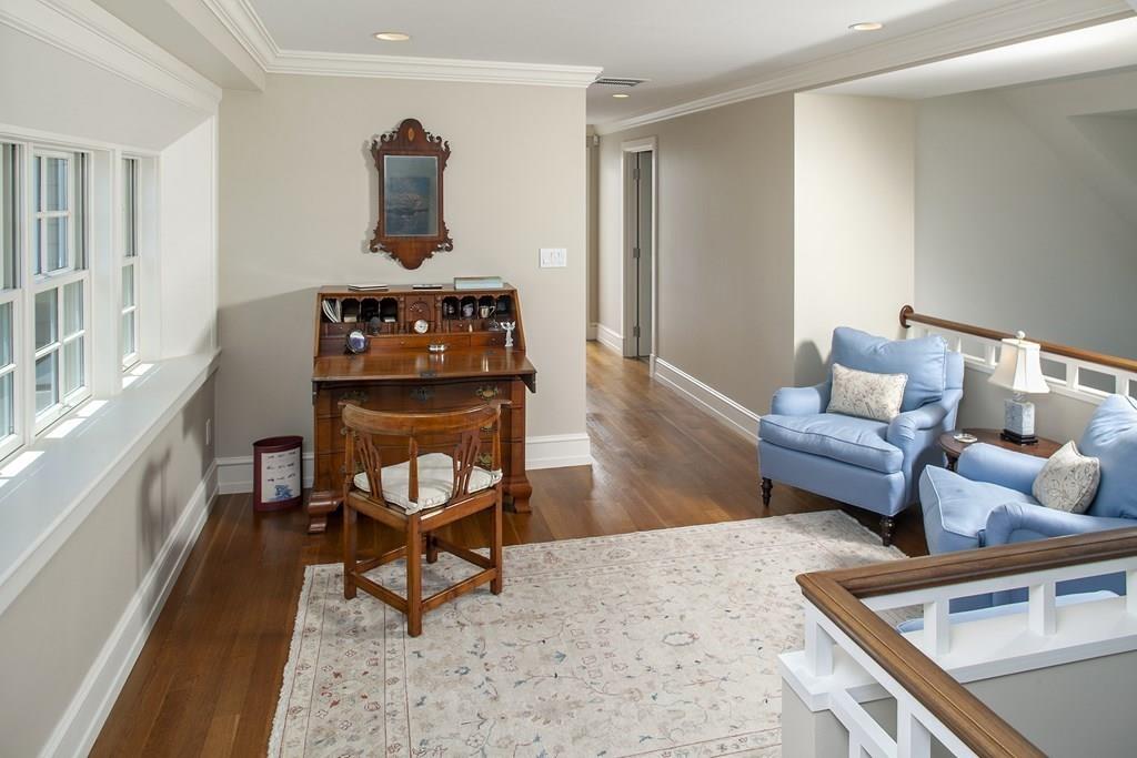 523 Barneys Joy Road Dartmouth, MA 02748 - Photo 18 of 39 a living room with furniture