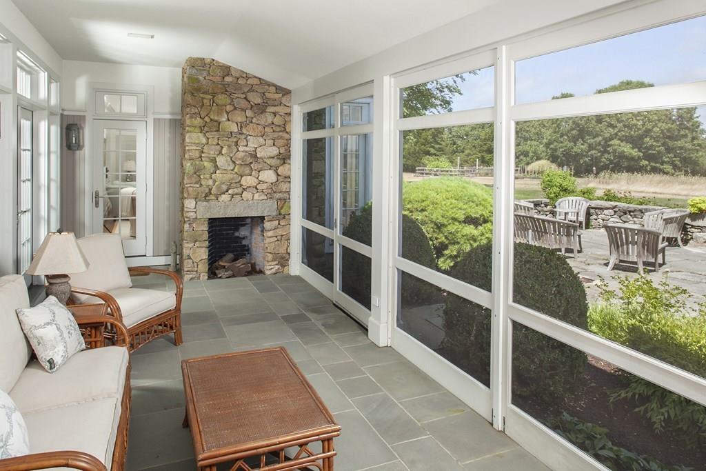 523 Barneys Joy Road Dartmouth, MA 02748 - Photo 23 of 39 a living room with furniture