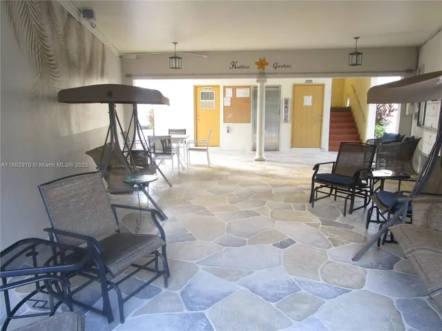 $112,900 | 5111 West Oakland Park Boulevard, Unit 305, Lauderdale Lakes, FL 33313