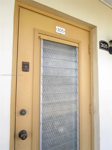 $112,900 | 5111 West Oakland Park Boulevard, Unit 305, Lauderdale Lakes, FL 33313