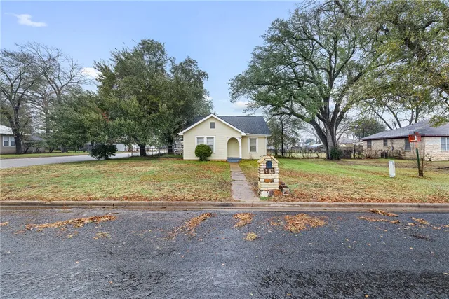 $175,000 | 1301 Cedar Street, Hearne, TX 77859