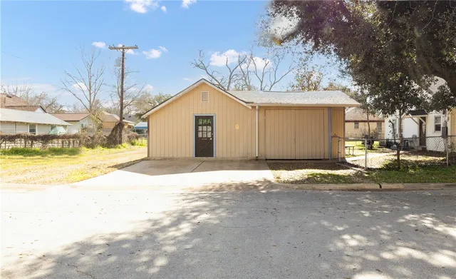 $175,000 | 1301 Cedar Street, Hearne, TX 77859