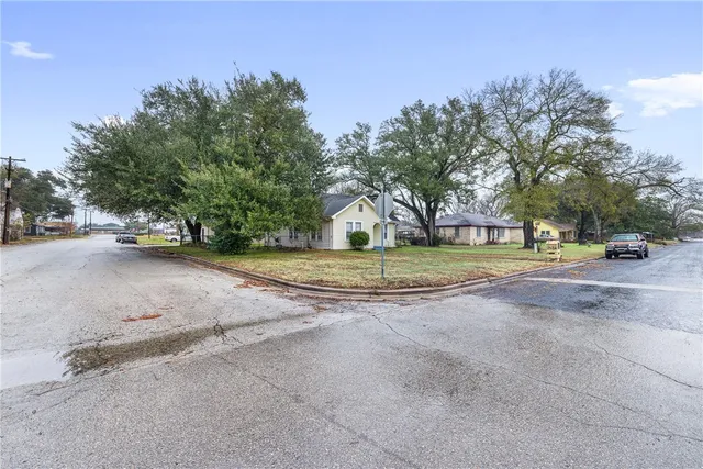 $175,000 | 1301 Cedar Street, Hearne, TX 77859