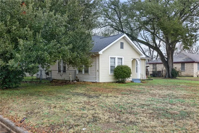 $175,000 | 1301 Cedar Street, Hearne, TX 77859