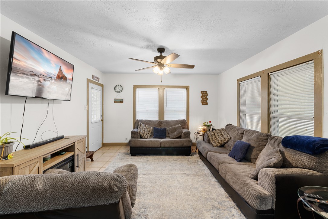 1301 Cedar Street Hearne, TX 77859 - Photo 10 of 33