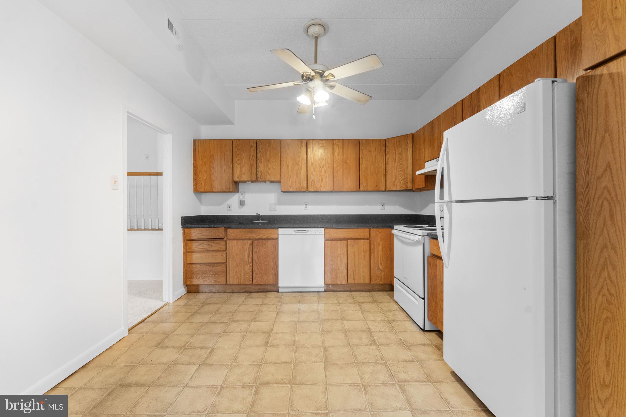 2112 Green Watch Way, Unit 10/200F Reston, VA 20191 - Photo 8 of 52 Gallery Image 8