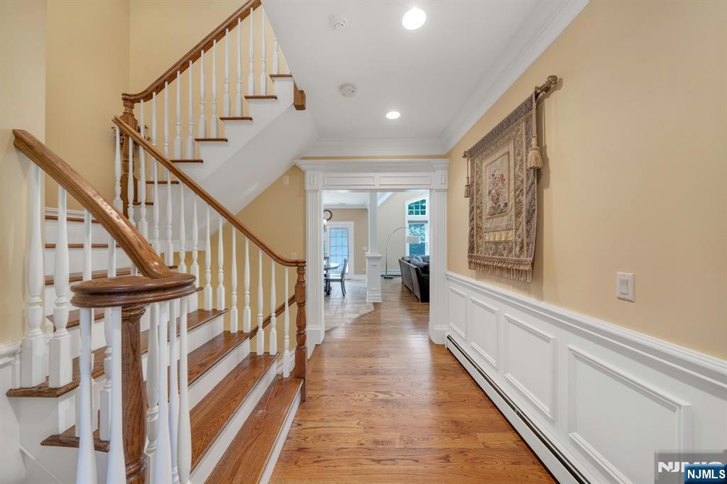 476 Fairfield Road Wyckoff, NJ 07481 - Photo 11 of 50