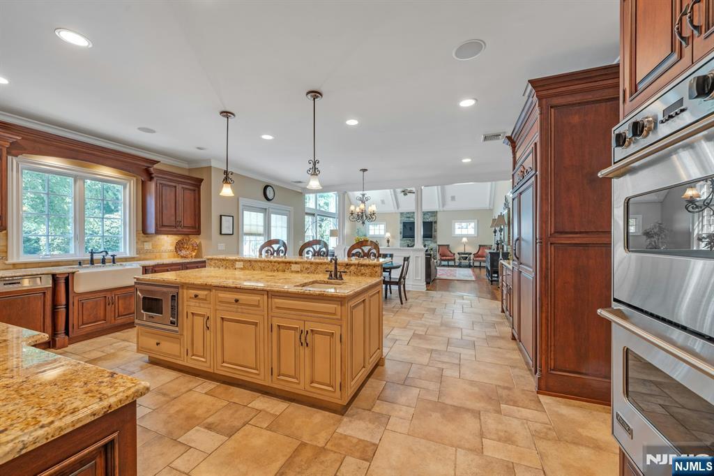 476 Fairfield Road Wyckoff, NJ 07481 - Photo 14 of 50