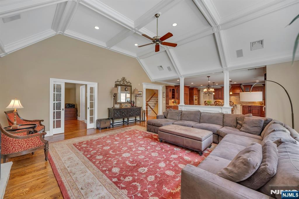 476 Fairfield Road Wyckoff, NJ 07481 - Photo 20 of 50