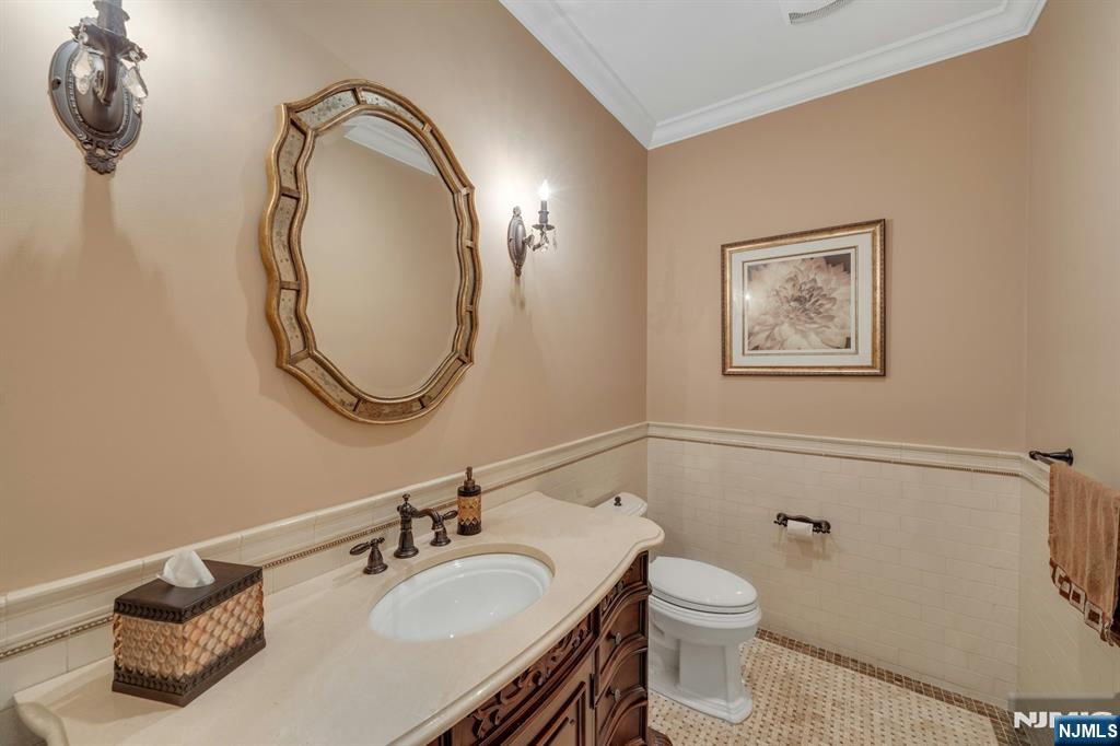 476 Fairfield Road Wyckoff, NJ 07481 - Photo 22 of 50