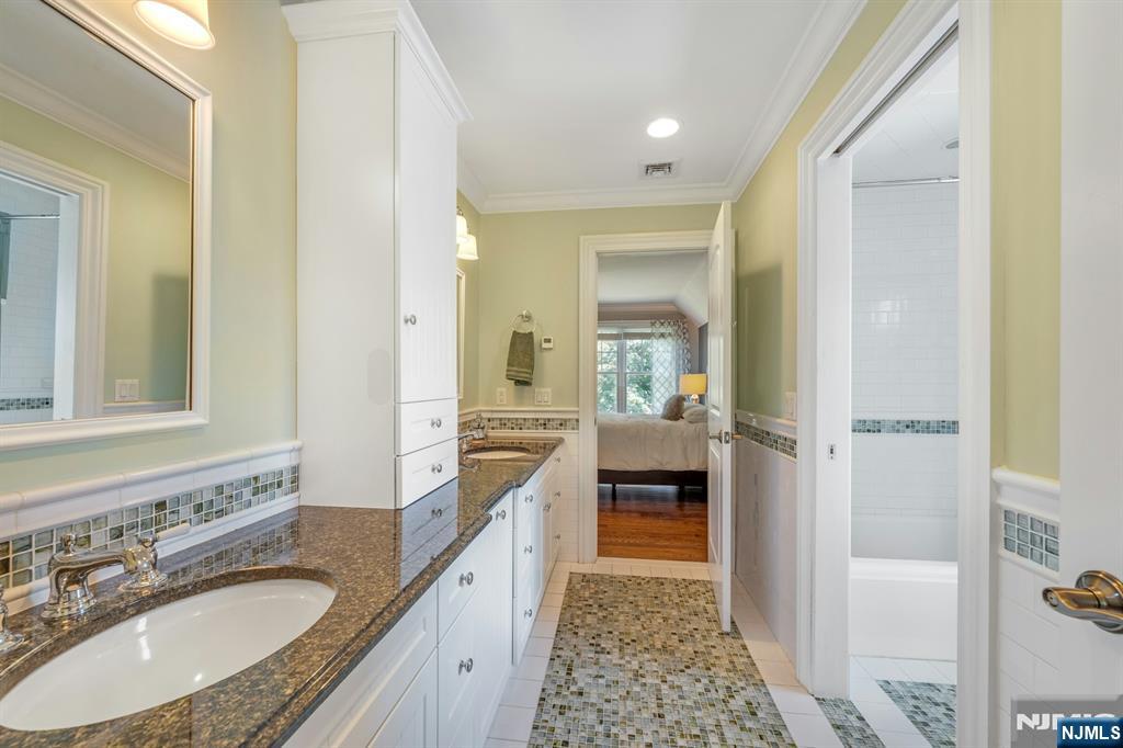 476 Fairfield Road Wyckoff, NJ 07481 - Photo 32 of 50