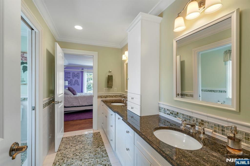 476 Fairfield Road Wyckoff, NJ 07481 - Photo 33 of 50