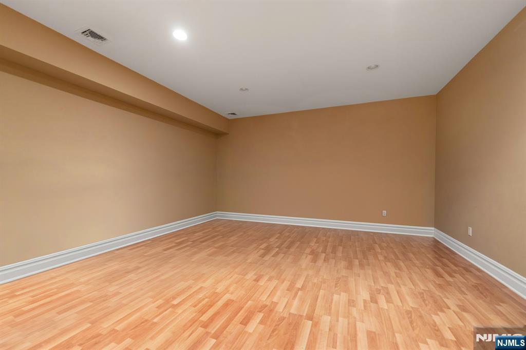 476 Fairfield Road Wyckoff, NJ 07481 - Photo 42 of 50