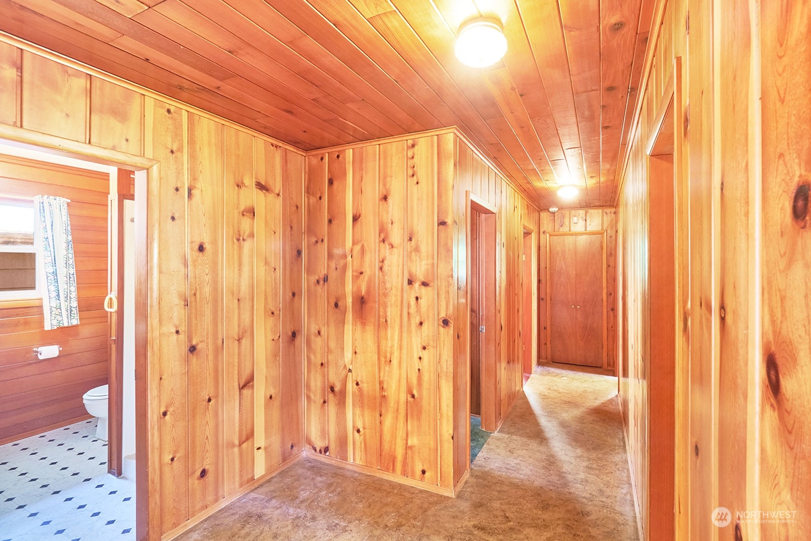 30708 Sandridge Road Ocean Park, WA 98640 - Photo 18 of 37 a view of a bathroom with shower and a tub
