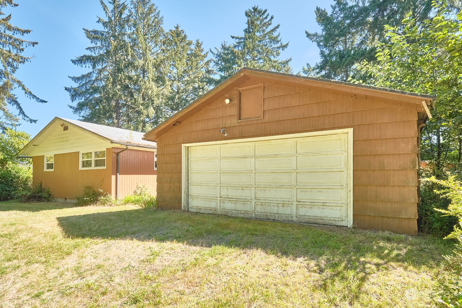 30708 Sandridge Road Ocean Park, WA 98640 - Photo 25 of 37 a front view of a house