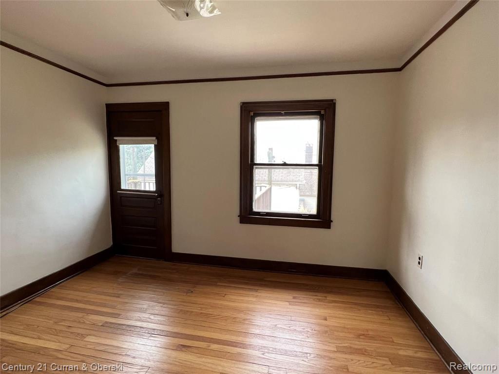 21507 Edna Street Dearborn, MI 48124 - Photo 8 of 9