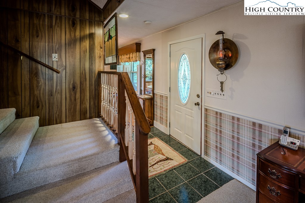 94 Rhododendron Loop Newland, NC 28657 - Photo 10 of 50 a view of entryway