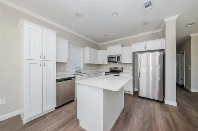 $2,220 | 509 60th Ave Drive West, Bradenton, FL 34207