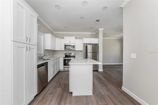 $2,220 | 509 60th Ave Drive West, Bradenton, FL 34207